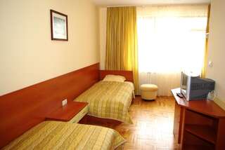 Отель Complex Pastarvata Enina Двухместный номер с 2 отдельными кроватями-3